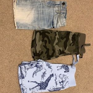 Boys size 4 shorts